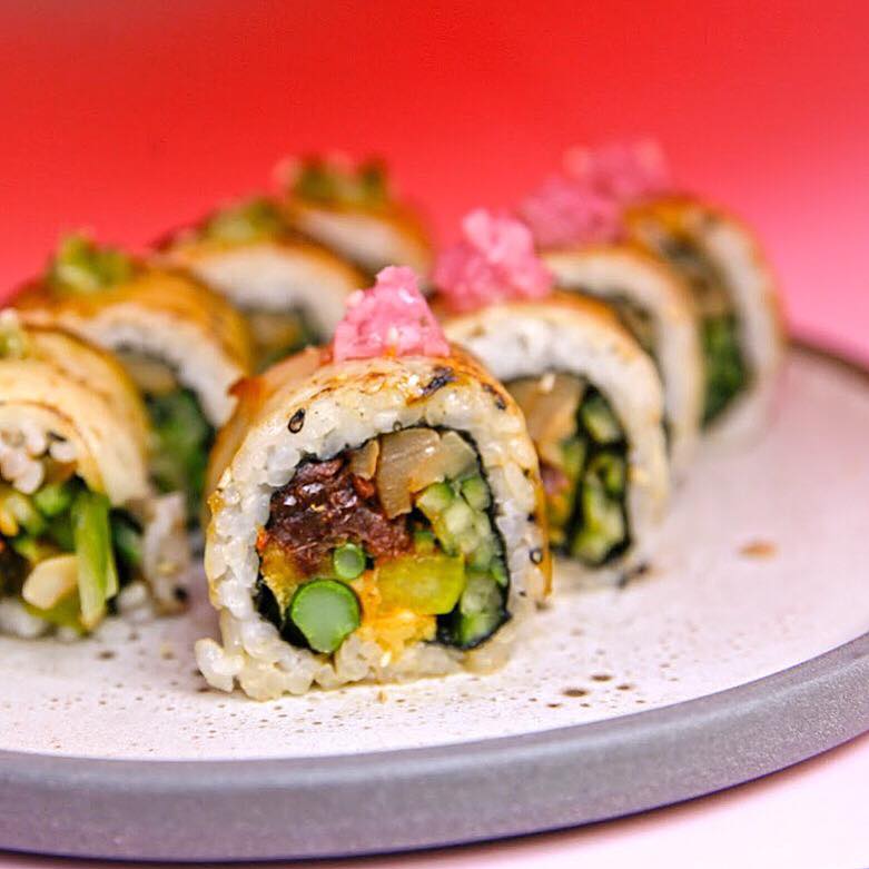 Bezglutenowe sushi - uramaki z tempurą